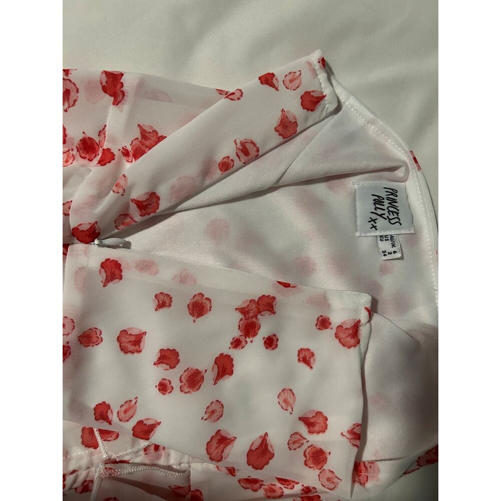 EUC Princess Polly Secret Love White/Red Floral Ruffled Mini Skirt Size 2 - Picture 7 of 10